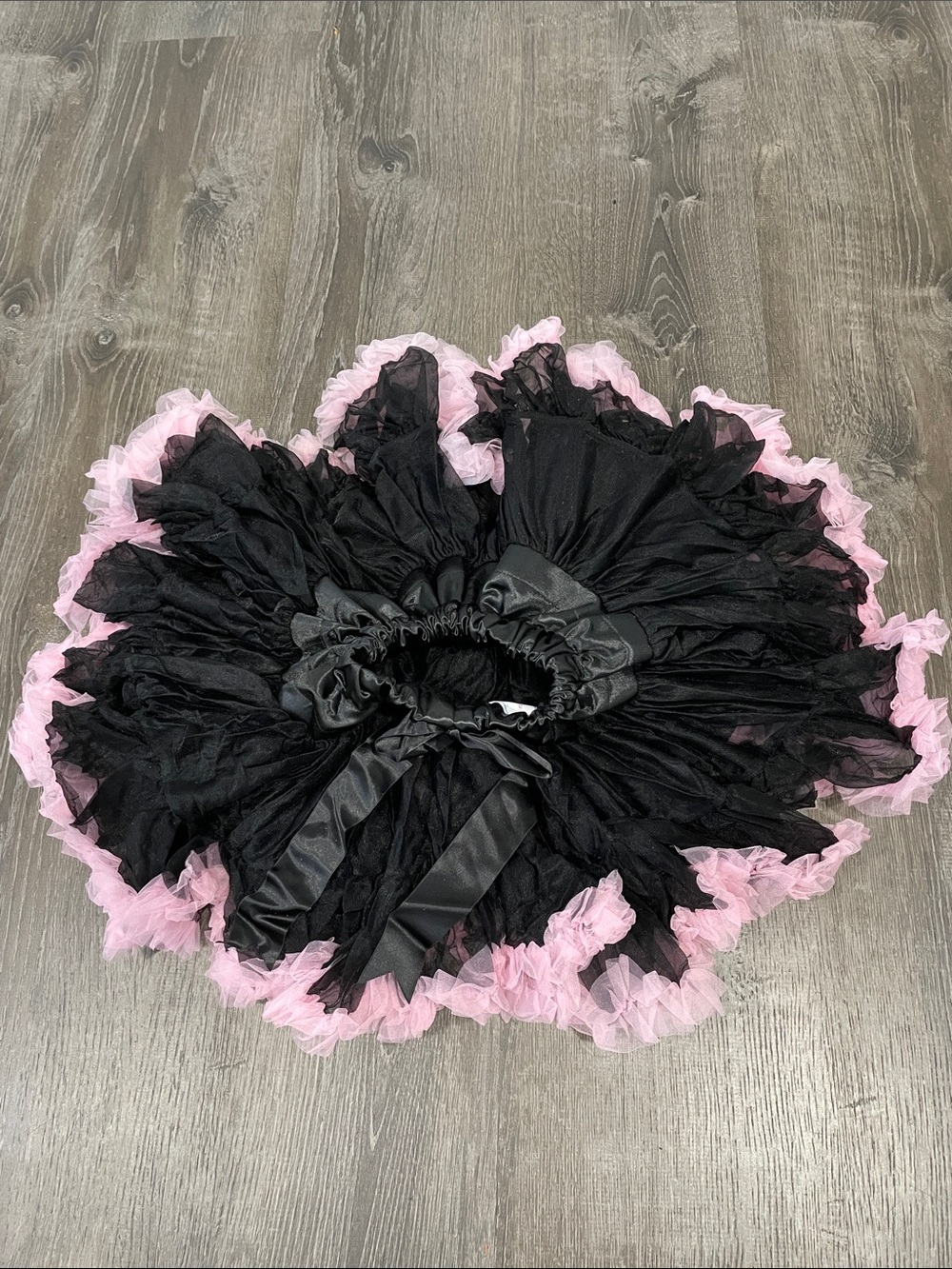 New Vintage Kaiya Eve Black and Pink Ruffled Tulle Petticoat Skirt